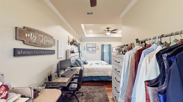 853 County Road 37, Tyler, TX 75706