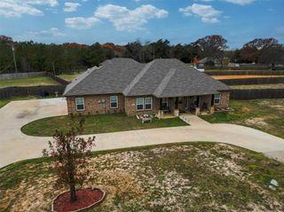 853 County Road 37, Tyler, TX 75706