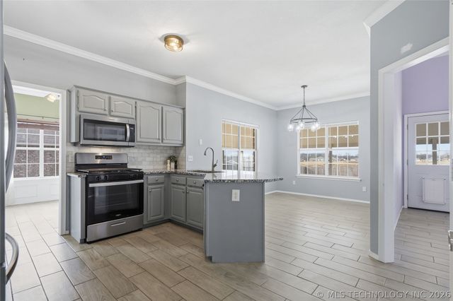 8500 E Norman Street, Broken Arrow, OK 74014