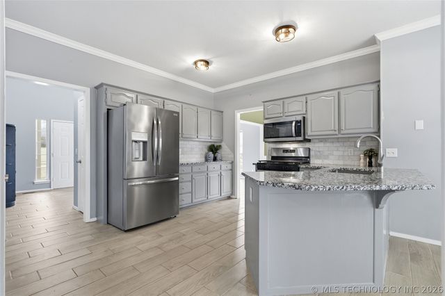 8500 E Norman Street, Broken Arrow, OK 74014