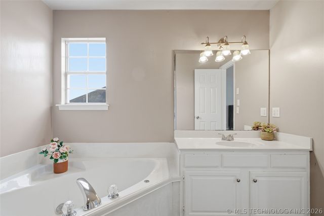 8500 E Norman Street, Broken Arrow, OK 74014