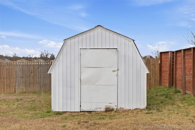 8500 E Norman Street, Broken Arrow, OK 74014