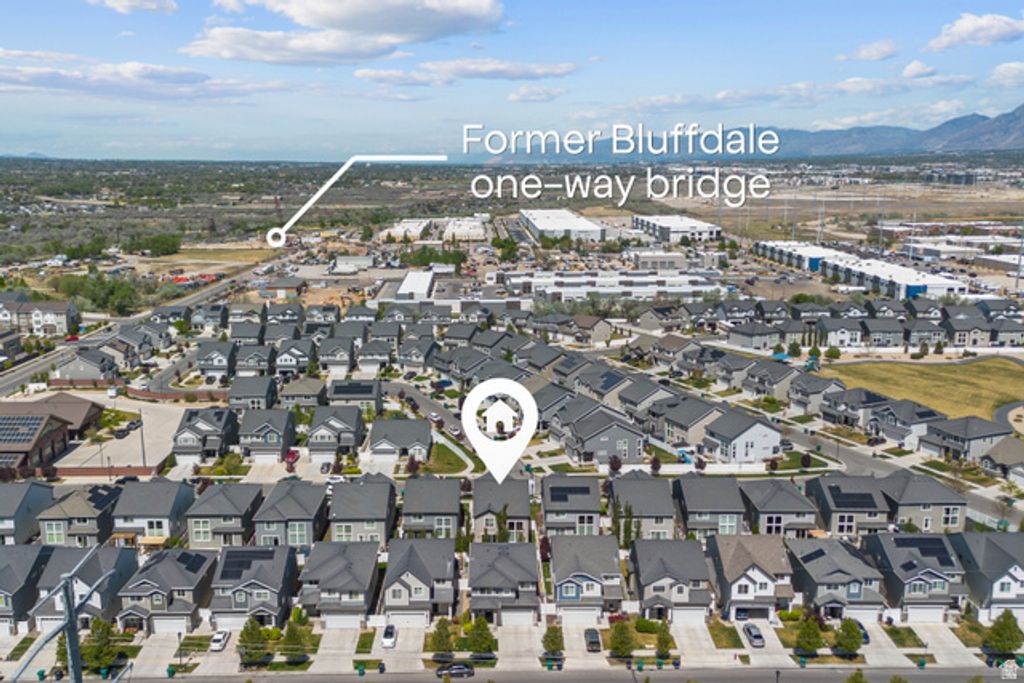 Image 59 of property listing at 947 W CUSHING RD, Bluffdale, UT 84065