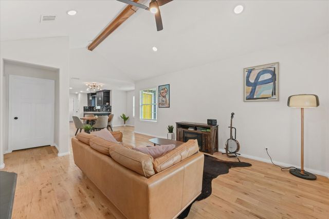 1212 Woodland Avenue, Fort Worth, TX 76110