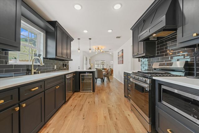 1212 Woodland Avenue, Fort Worth, TX 76110