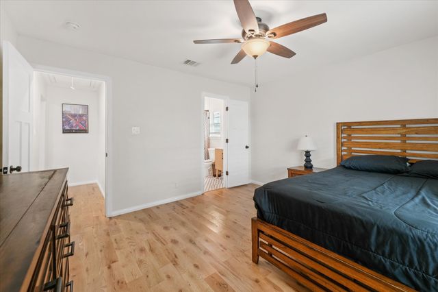 1212 Woodland Avenue, Fort Worth, TX 76110