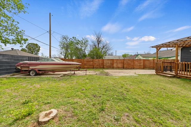 1212 Woodland Avenue, Fort Worth, TX 76110