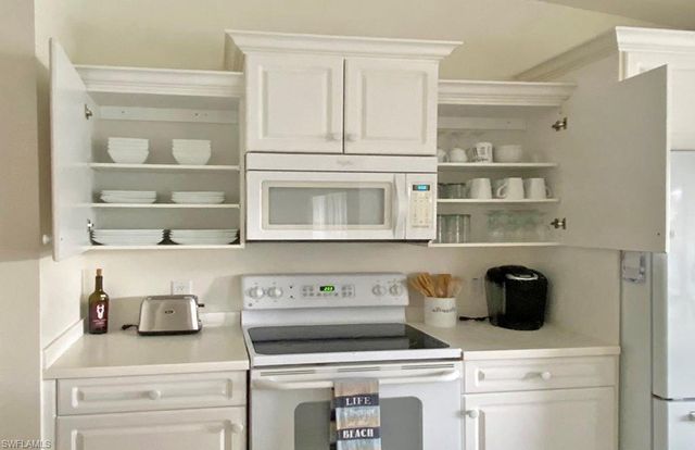 2790 Cypress Trace CIR 2225, Naples, FL 34119