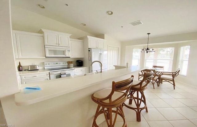 2790 Cypress Trace CIR 2225, Naples, FL 34119