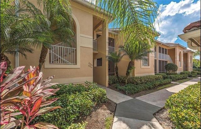 2790 Cypress Trace CIR 2225, Naples, FL 34119