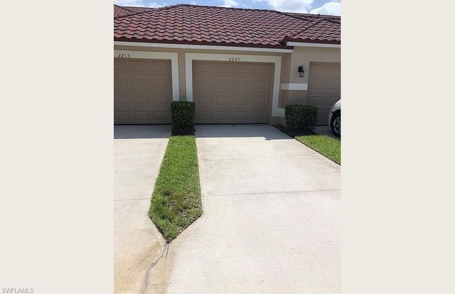 2790 Cypress Trace CIR 2225, Naples, FL 34119