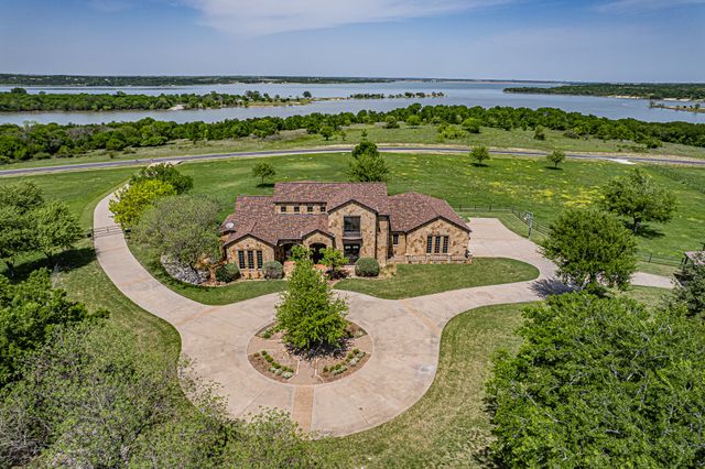 10401 W Rocky Creek Road, Crowley, TX 76036