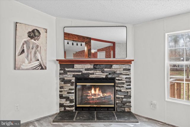 26271 DOGWOOD DR, Ruther Glen, VA 22546