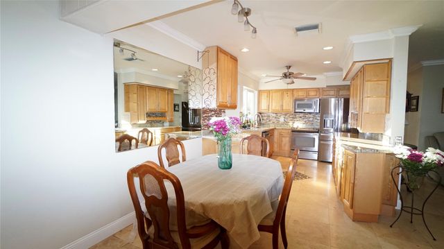 1240 SW 4th Ave, Pompano Beach, FL 33060