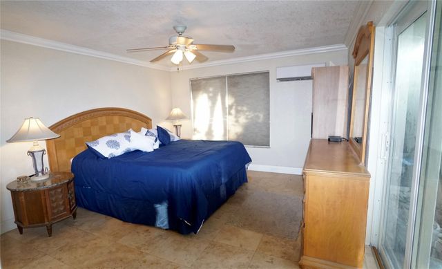 1240 SW 4th Ave, Pompano Beach, FL 33060