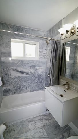 1240 SW 4th Ave, Pompano Beach, FL 33060