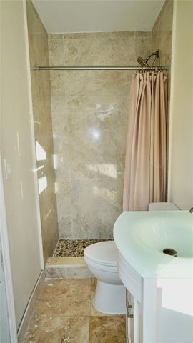 1240 SW 4th Ave, Pompano Beach, FL 33060