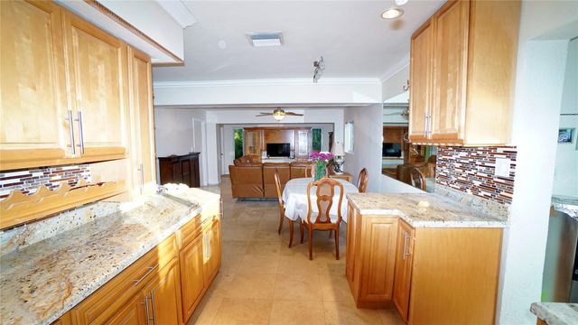 1240 SW 4th Ave, Pompano Beach, FL 33060