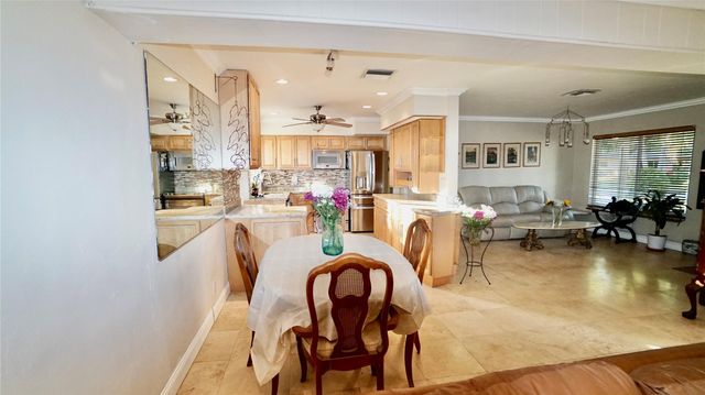 1240 SW 4th Ave, Pompano Beach, FL 33060