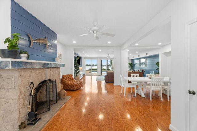 114 S Lake Drive, Lantana, FL 33462