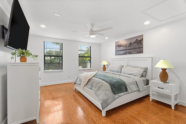 114 S Lake Drive, Lantana, FL 33462