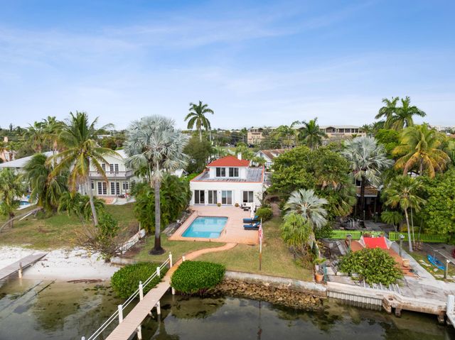 114 S Lake Drive, Lantana, FL 33462