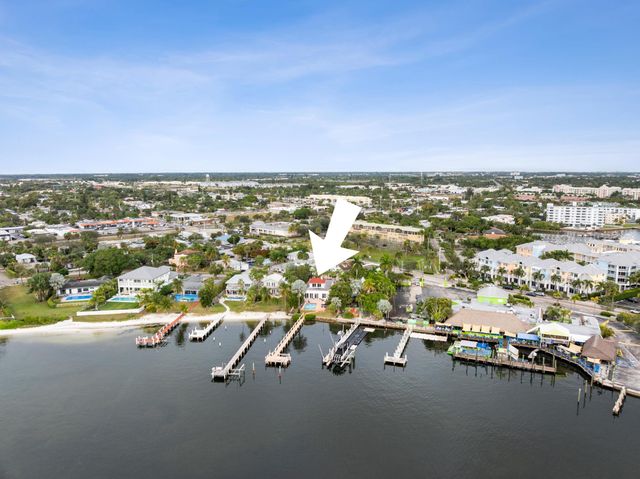 114 S Lake Drive, Lantana, FL 33462