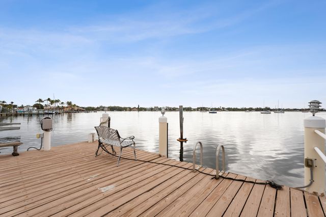 114 S Lake Drive, Lantana, FL 33462