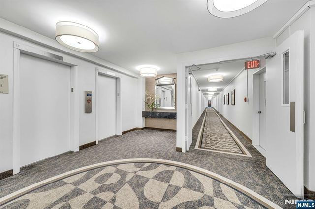 2200 N Central Road 15C, Fort Lee, NJ 07024