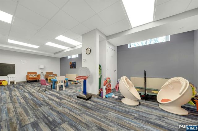 2200 N Central Road 15C, Fort Lee, NJ 07024