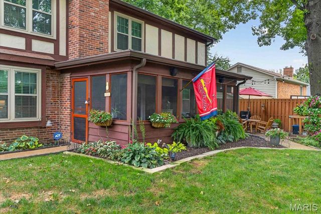 631 Golfview Drive, Ballwin, MO 63011