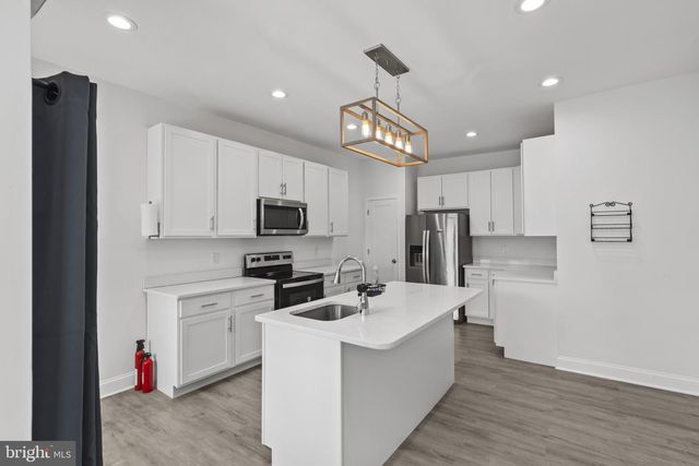 455 E LORRAINE AVE, Baltimore, MD 21218