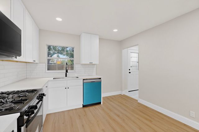 930 Shawnee Trace, Grand Prairie, TX 75051