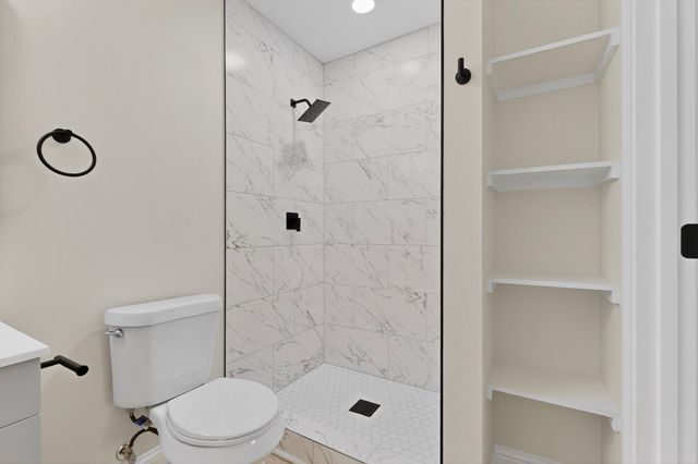 930 Shawnee Trace, Grand Prairie, TX 75051