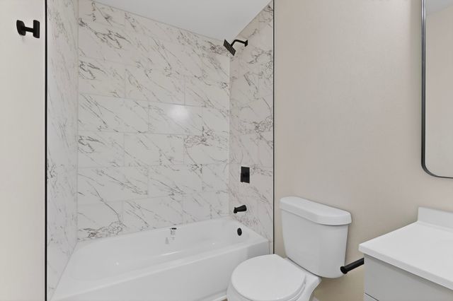 930 Shawnee Trace, Grand Prairie, TX 75051