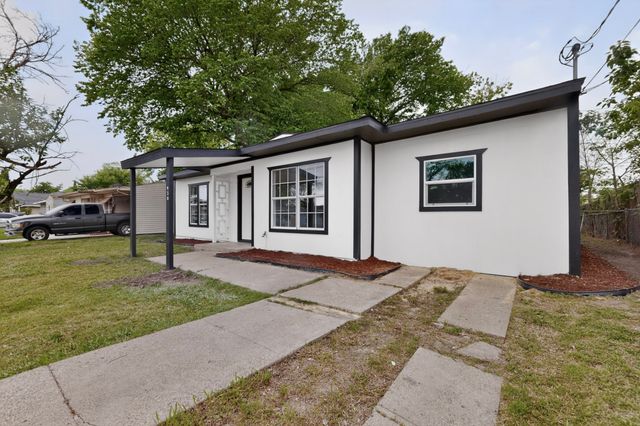 930 Shawnee Trace, Grand Prairie, TX 75051