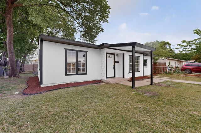 930 Shawnee Trace, Grand Prairie, TX 75051