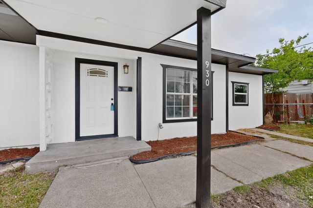 930 Shawnee Trace, Grand Prairie, TX 75051