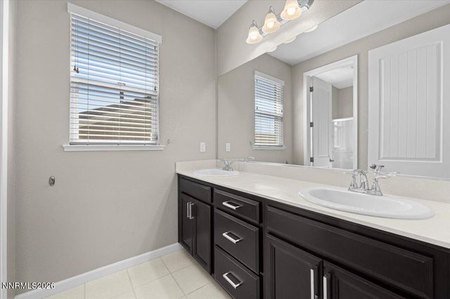 3038 Honey Arbor Way, Sparks, NV 89436