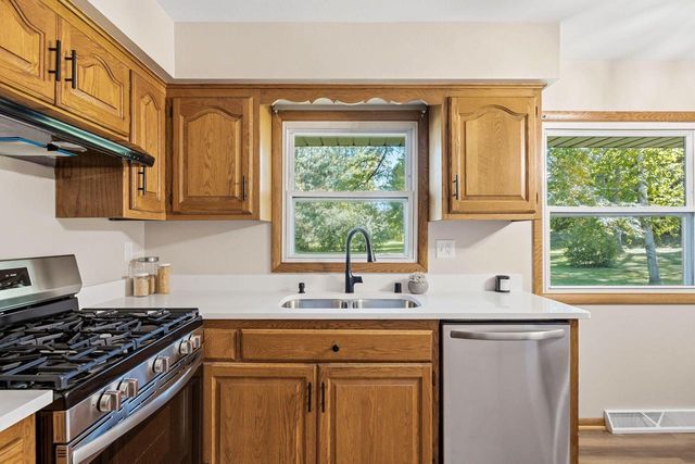 W173N7422 Joanne DRIVE, Menomonee Falls, WI 53051