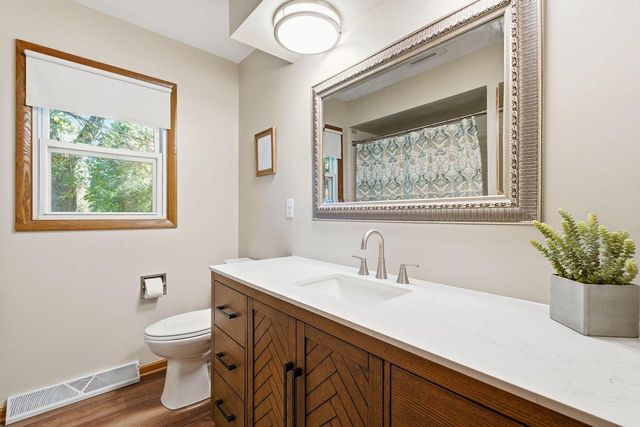 W173N7422 Joanne DRIVE, Menomonee Falls, WI 53051