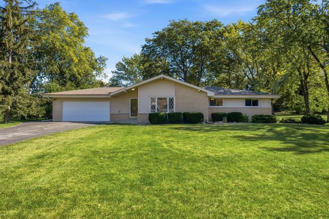 W173N7422 Joanne DRIVE, Menomonee Falls, WI 53051