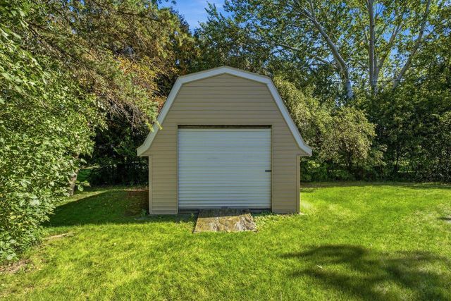 W173N7422 Joanne DRIVE, Menomonee Falls, WI 53051