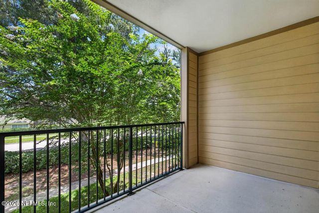 7800 POINT MEADOWS Drive 126, Jacksonville, FL 32256