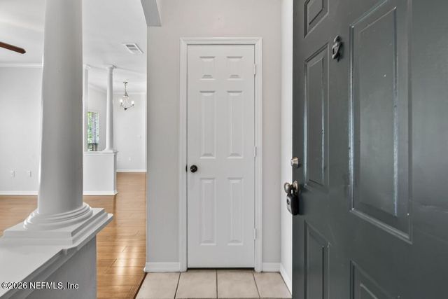 7800 POINT MEADOWS Drive 126, Jacksonville, FL 32256