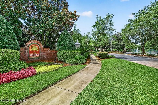 7800 POINT MEADOWS Drive 126, Jacksonville, FL 32256