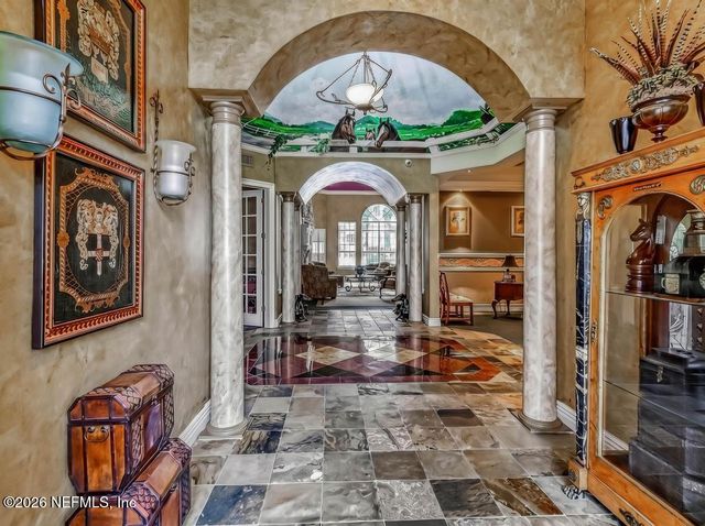 7800 POINT MEADOWS Drive 126, Jacksonville, FL 32256