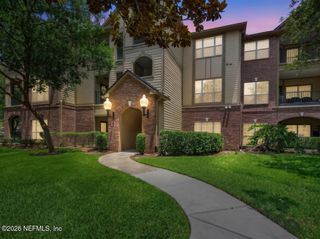 7800 POINT MEADOWS Drive 126, Jacksonville, FL 32256
