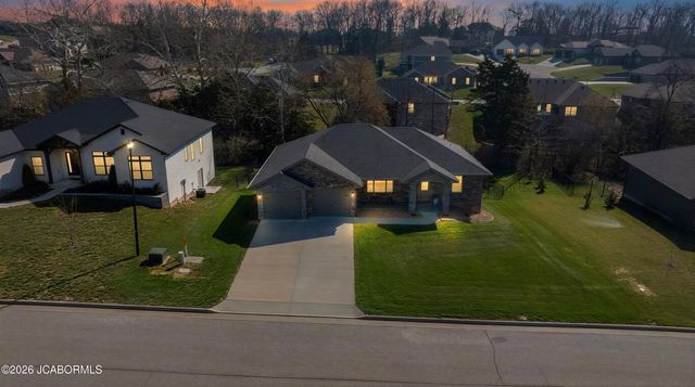 1322 SUMMERFIELD DRIVE, Jefferson City, MO 65109