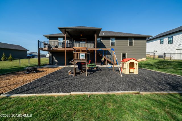 1322 SUMMERFIELD DRIVE, Jefferson City, MO 65109